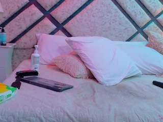 zafirarosee Live Webcam on CamSoda