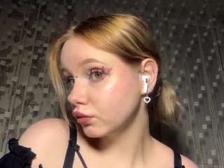 alannamccrudden Piercing live webcam