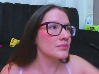 le modèle annelisehansen est en webcam porno dans un show sur le site camsoda, il possède les tags suivants: ahegao,pussy,anal,lush,naked,no drinking,no smoking,normal,oil,orgasm,pussyplay,horny,sex toys,spank,squirter,strip,striptease,teen (18+),toys,twerk