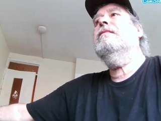 AtoMick-u235 live webcam show