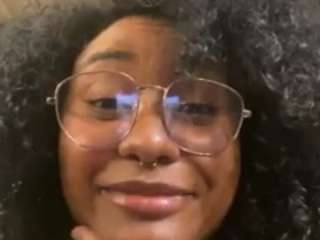 Live webcam model catalinaprincesa on Soda Cams