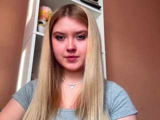 Live webcam model diadrage on Soda Cams