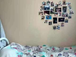 diadrage, female webcam model,  years old, on live webcam