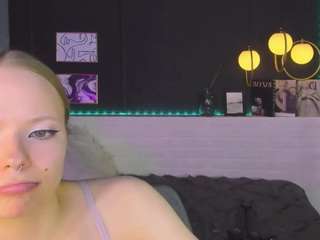 lucyloy Live Webcam on CamSoda