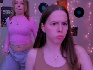 lumi-soft's CamSoda show and profile