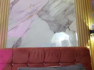 miahasher's CamSoda show and profile