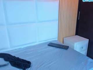 tiffanymonrow's CamSoda show and profile