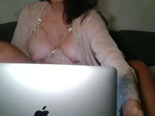 yoursquirtingfantasy