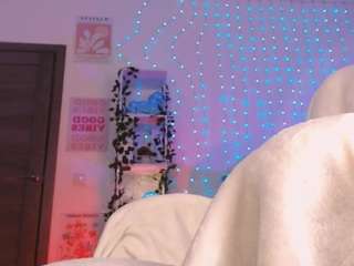 betty-ross's CamSoda show and profile