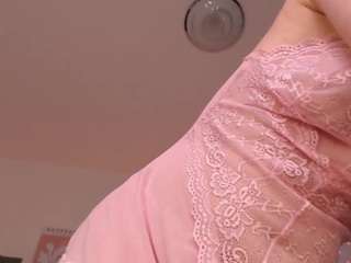 betty-ross's CamSoda show and profile