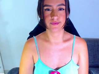 Live webcam model dreammesshall on Soda Cams