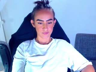 dreammesshall Live Webcam on CamSoda