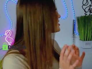 arianaa-cat Live Webcam on CamSoda