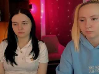 Live webcam model arianaa-cat on Soda Cams