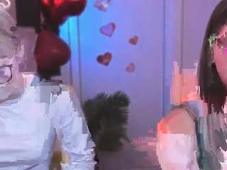 arianaa-cat's CamSoda show and profile