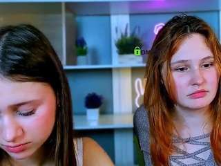 arianaa-cat Live Webcam on CamSoda