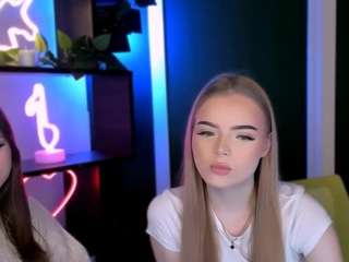 arianaa-cat live cam profile