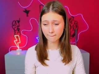 arianaa-cat's CamSoda show and profile