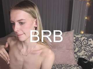 Live webcam model kittywell22 on Soda Cams