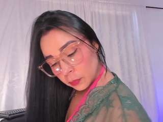 naturalbigass-nina webcam