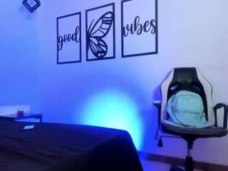 nicoleemillerr webcam