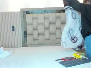 Live webcam model rebecca-ponce on Soda Cams