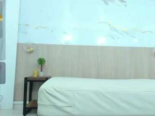 rebecca-ponce Live Webcam on CamSoda