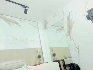 rebecca-ponce live cam profile