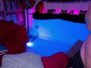 le modèle sex-on-fire1 est en webcam porno dans un show sur le site camsoda, il possède les tags suivants: anal,doggy style,young adult,teen 18,tattoos,squirter,pussy,normal,natural,fetish,facial,drinking,double penetration,domination,dirty talk,anal toys,dildo,deepthroat,cum swallowing,cum in pussy