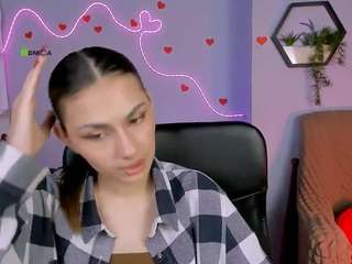 sicilia-shine's CamSoda show and profile