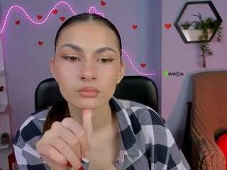 sicilia-shine's CamSoda show and profile