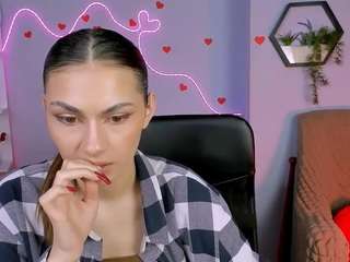 sicilia-shine's CamSoda show and profile