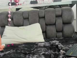 yasmin-harvey webcam