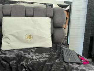 yasmin-harvey webcam