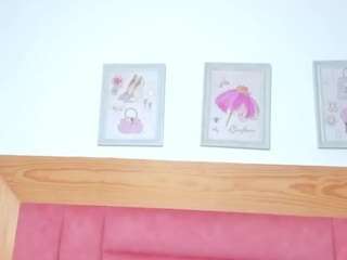 Live webcam model barbie-collins on Soda Cams