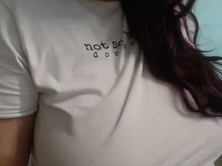 bustytastychanel webcam