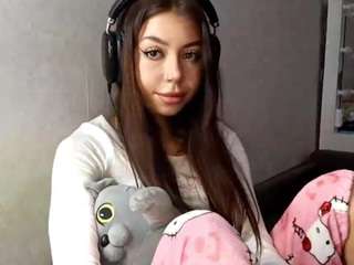 Live webcam model georgiannabruin on Soda Cams