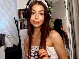 Live webcam model georgiannabruin on Soda Cams