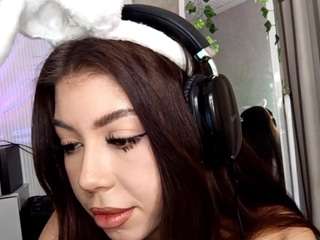 Live webcam model georgiannabruin on Soda Cams