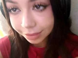 Live webcam model georgiannabruin on Soda Cams