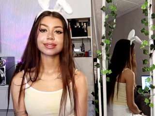 Live webcam model georgiannabruin on Soda Cams