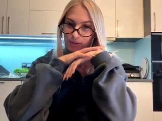 jeannetteswarn's CamSoda show and profile