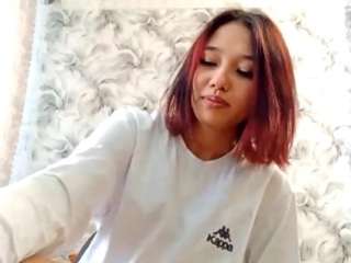 Live webcam model linneagarcia on Soda Cams