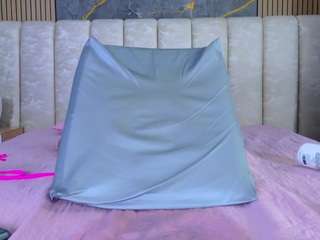 mia-scot's CamSoda show and profile