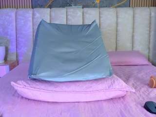 mia-scot Sex Cam Show