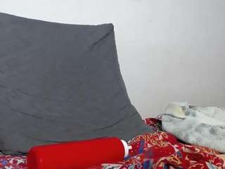 andrylove2's CamSoda show and profile