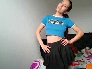 Live webcam model charlottekud on Soda Cams