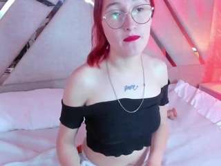 Live webcam model gemmarobertss on Soda Cams