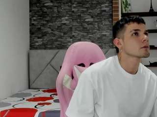 boyy-hott webcam model