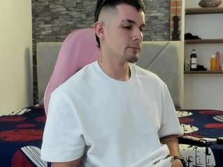 boyy-hott Live Webcam on CamSoda